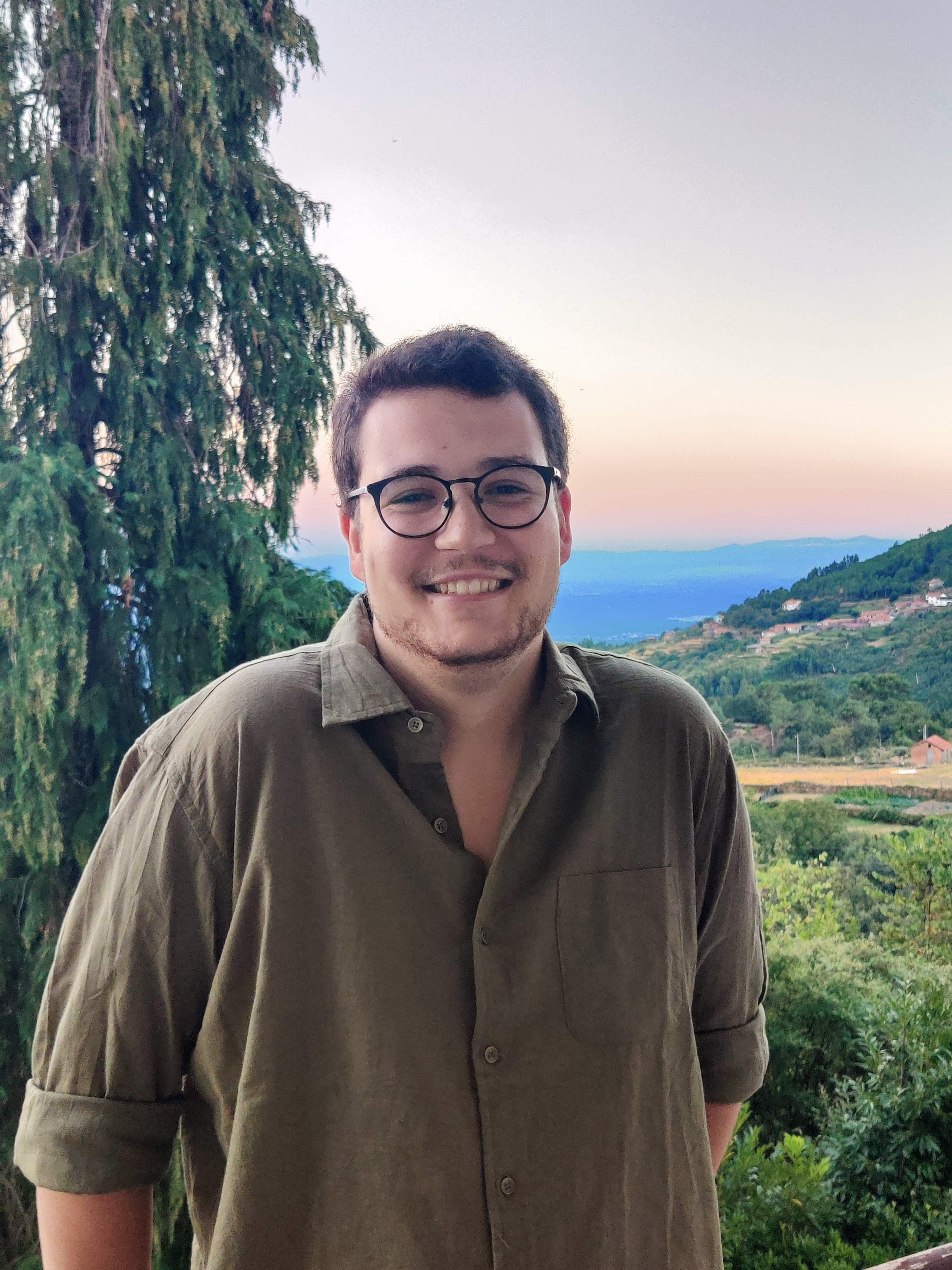 António, Cofundador & Operações na Flores à Beira-Rio